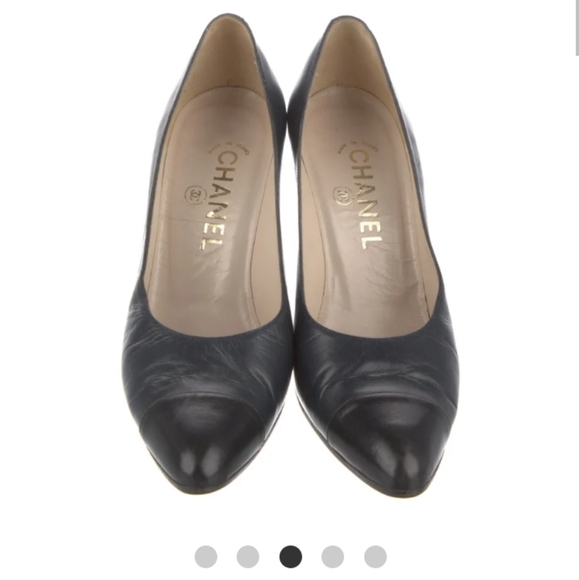 CHANEL BLACK LEATHER PUMPS SIZE-8.5 - Picture 3 of 8